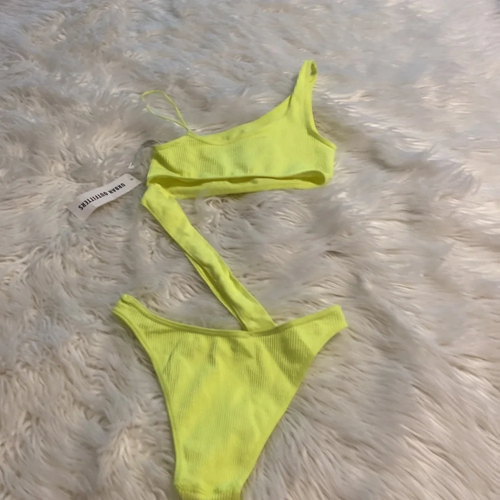 Urban Outfitters Swim size S brand new with tag please see all pictures - Picture 11 of 12